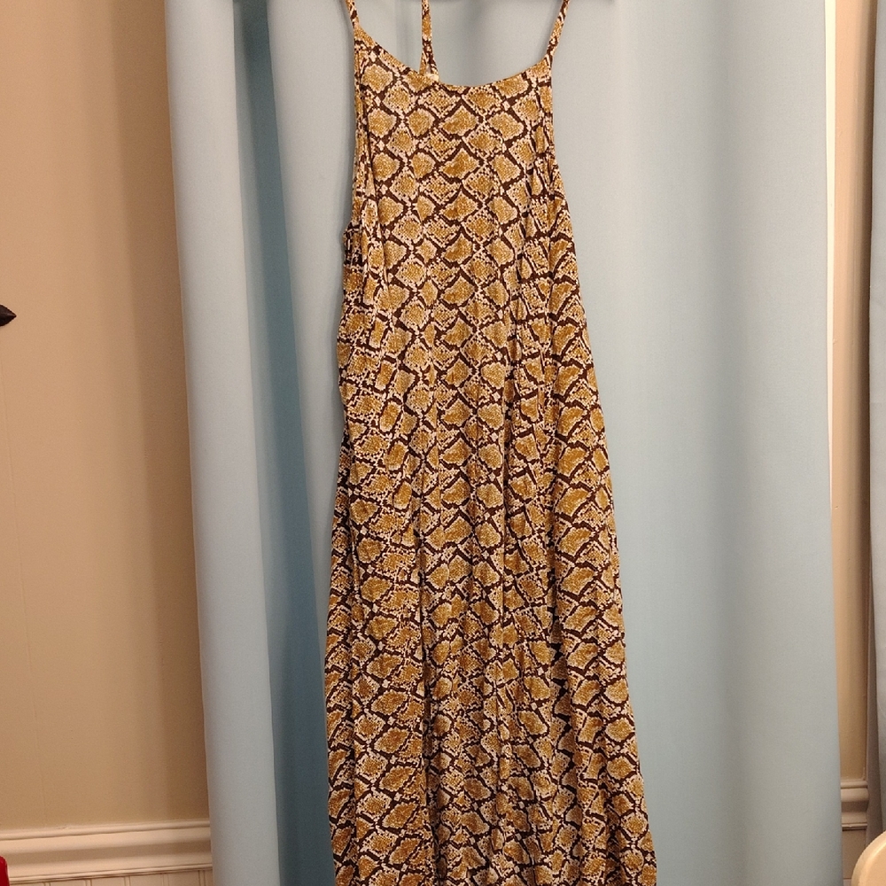 Chic Snake Print Maxi Dress in Black and Gold